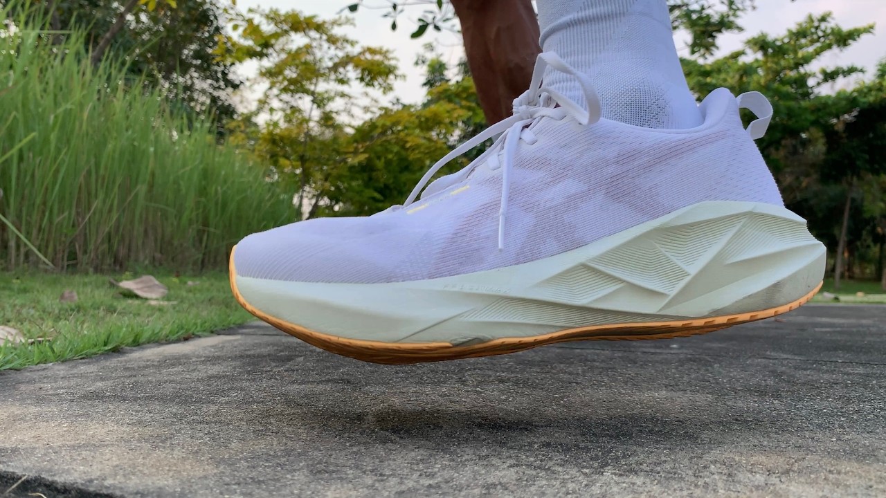 รองเท้า asics NOVABLAST 5 🦌 WHITE / FAWN มือใหม่ มือสมัครเล่น นะครับ 🐢 วิ่งกันครับ 5 km 😅😬🙋🏽‍♂️🧸🌤️