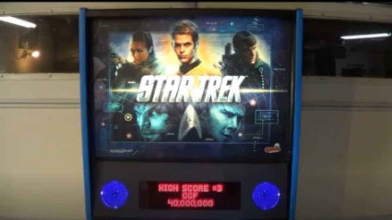 STAR TREK PRO PINBALL MACHINE - BY STERN 2013