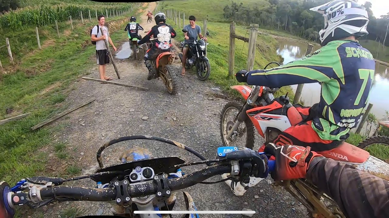 Muito acelero na trilha entre amigos ✊🔥