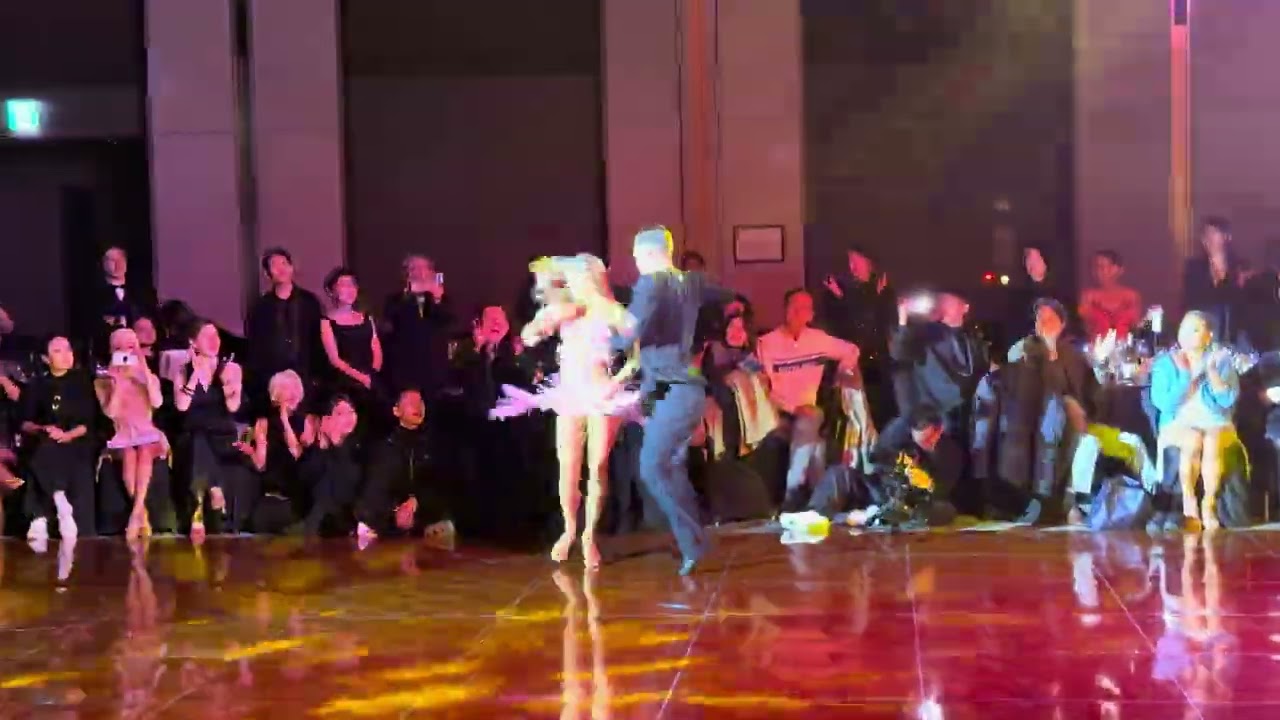 Klemen Prasnikar & Alexandra Averkieva Samba Showdance