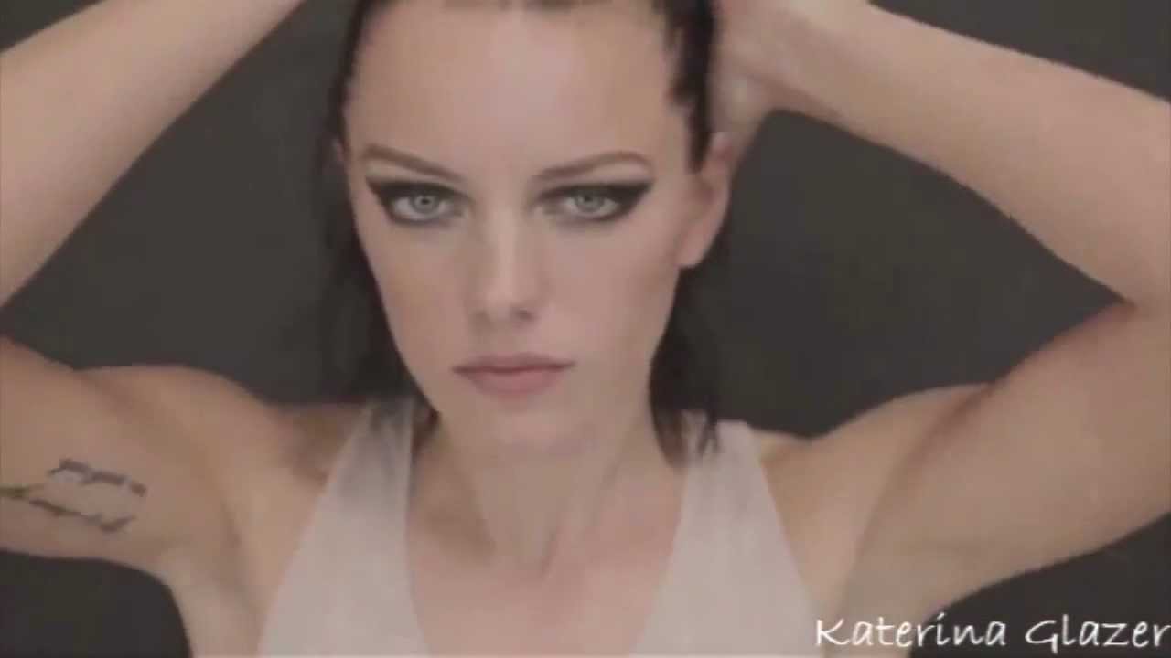 Erika Linder - I drive alone