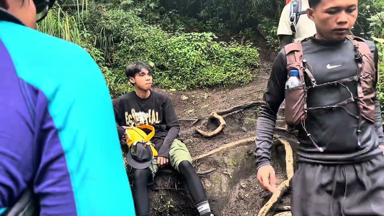 Wowww😱ternyata seperti ini trek tertinggi di jateng....mt.slametviabambangan#viral #fyp #jokam 