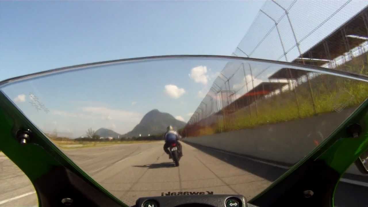 Ninja 250 x Suzuki GS 500