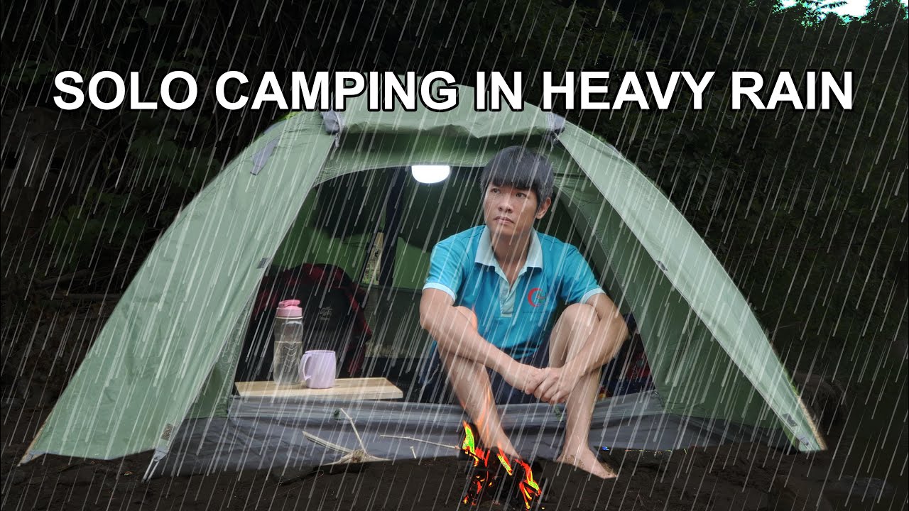 SOLO CAMPING IN THE RAIN - CAMPING WITH THUNDERSTORM OVERNIGHT - COOKING IN A COZY LITTLE TENT -ASMR