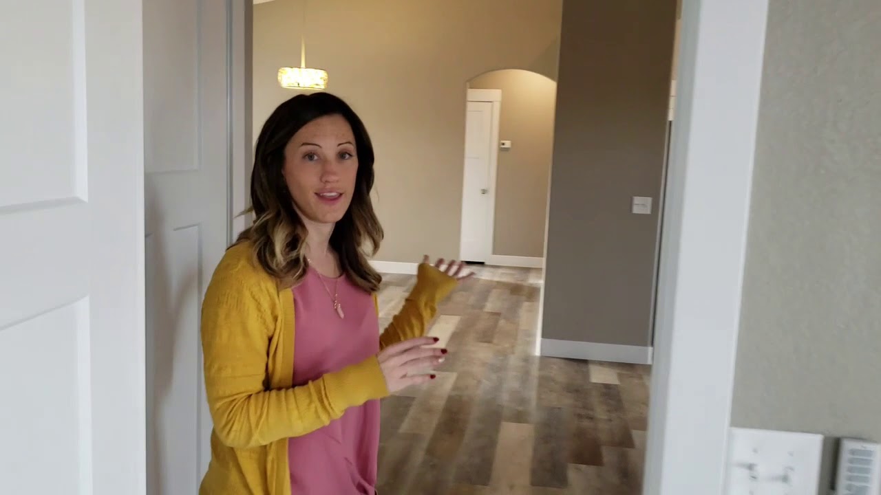 New build Walk through in Pueblo West, CO by New Castle Homes of Colorado