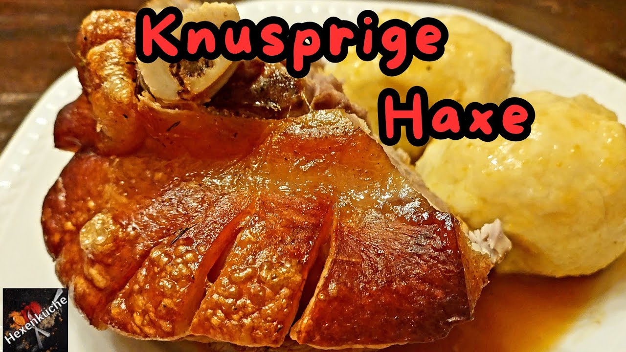 Knusprige Haxe mit Bierso&szlig;e aus dem Backofen. Leckere Hausmannskost, einfach zubereitet.