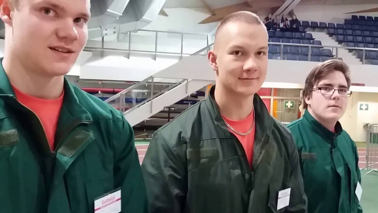 Lentokoneasentajat messuilla Oulussa 2016
