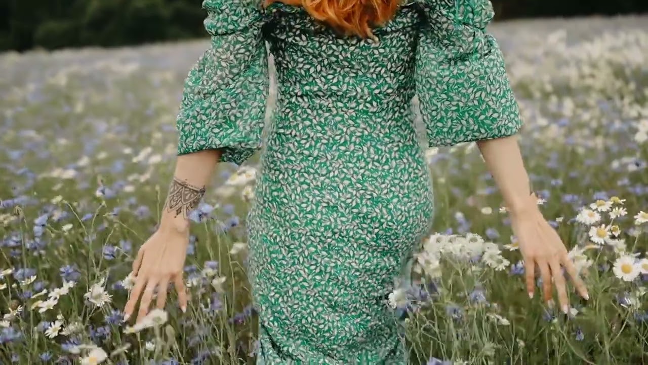 no copyright video nature || A Woman Waling In The Flower Field || for YouTube