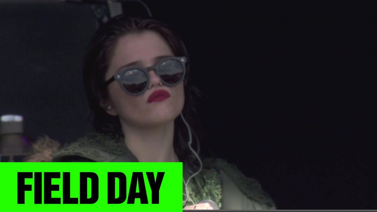 Sky Ferreira - Ain't Your Right | Field Day 2014 | FestivoTV