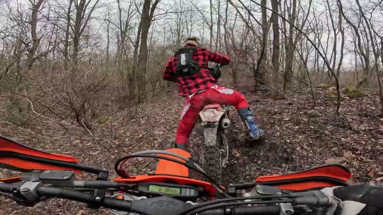 hillsville single track in the thicket