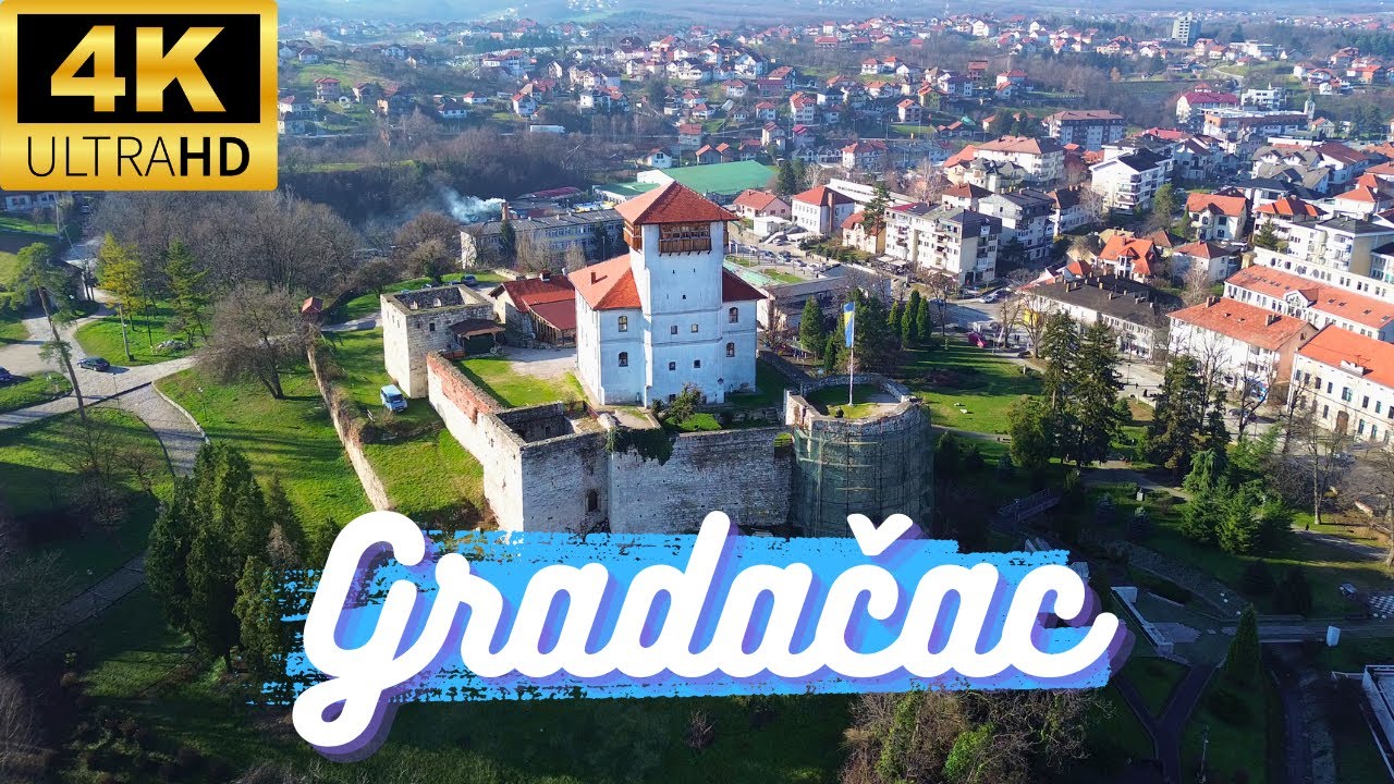 Gradačac dron video - pogled na kulu i grad iz zraka (4K)