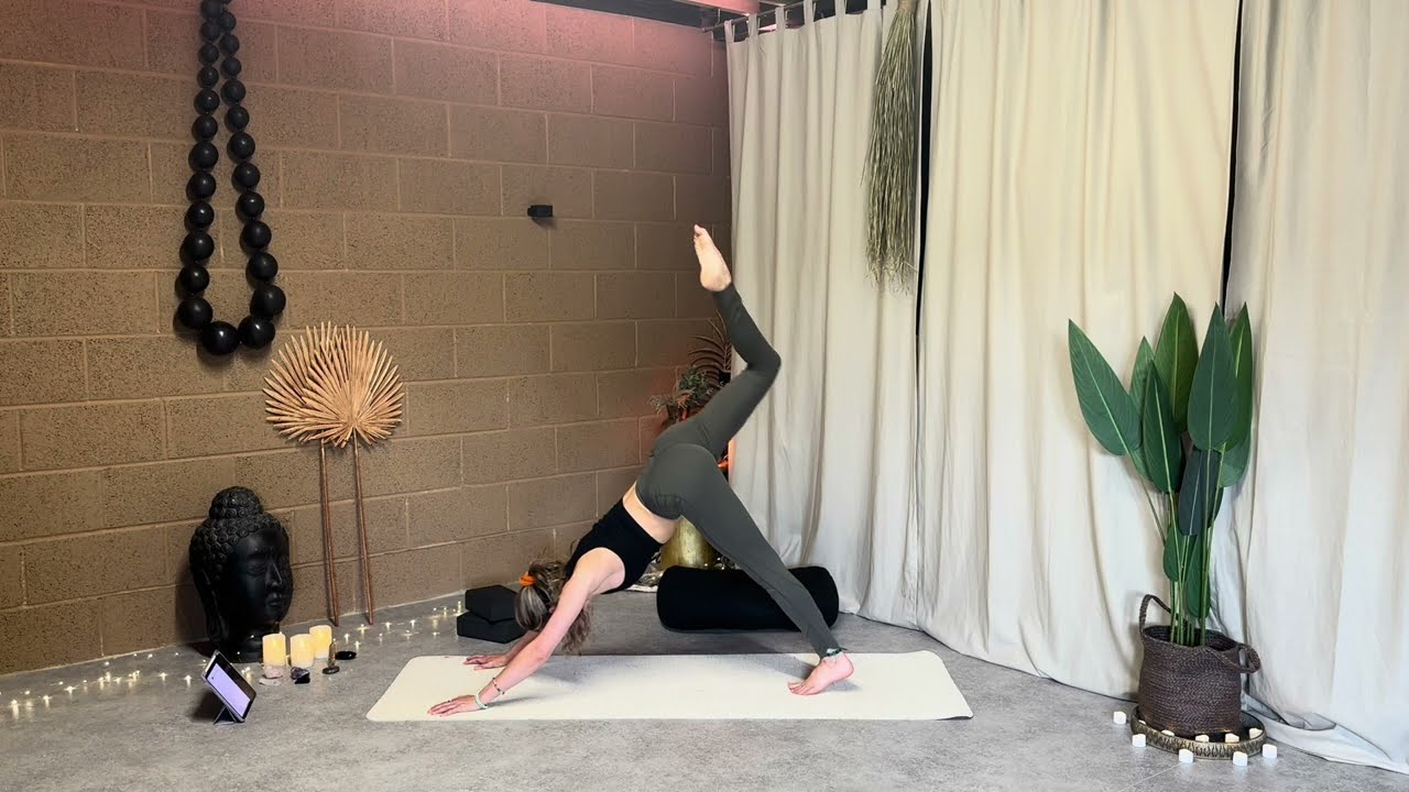 sunset lover - Yoga for luteal phase // Sacred Cycle Collection
