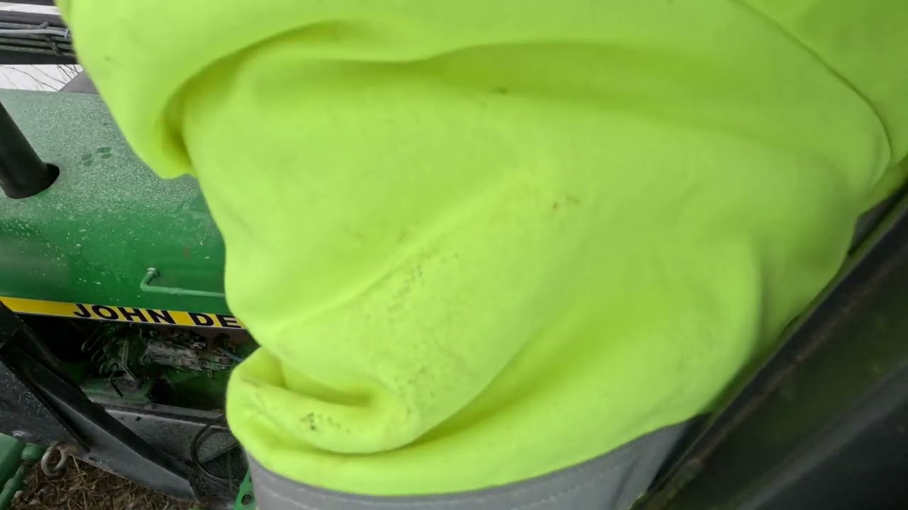 John Deere 2140 - Kytkimen ilmaaminen - Clutch Bleeding
