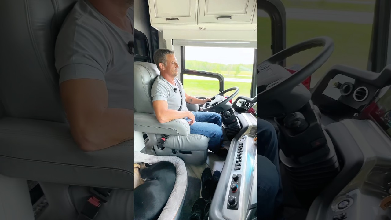 What RVers are really doing in a motorhome while driving 😅 #rv #motorhome #travel