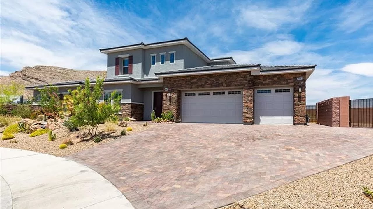 Gated Community Luxury Las Vegas Home For Sale w/Pool 4BR | 3BA  | 3,200 Sq Ft  | $850K