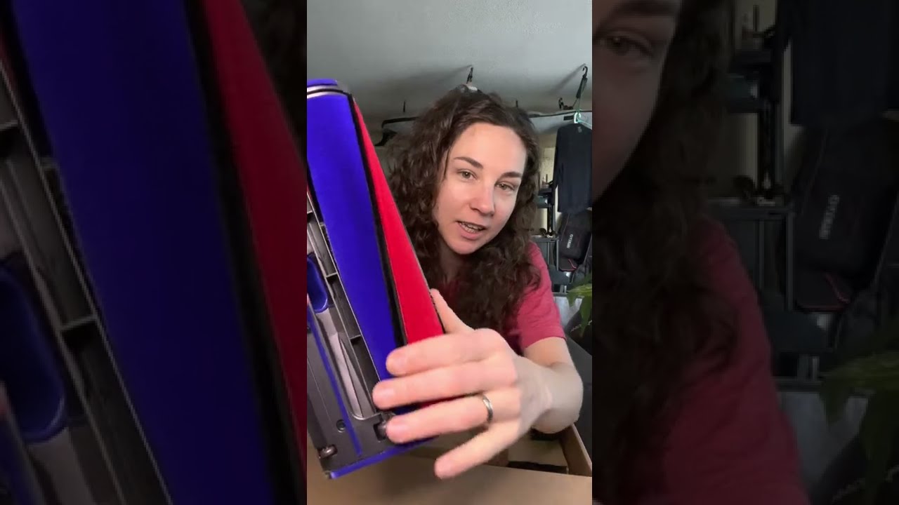 Dyson V8 Unboxing!