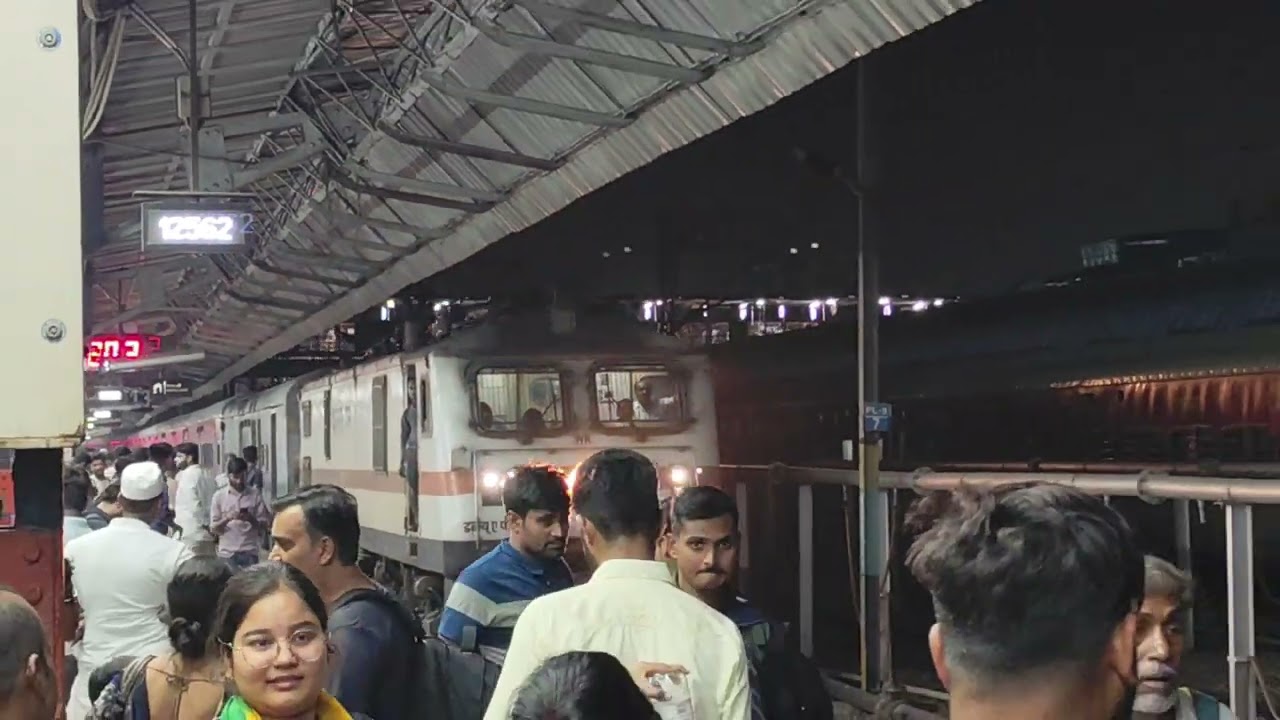 Jammu Tawi Rajdhani express, Magadh express , Swatantrata senani superfast express arrival video 4k