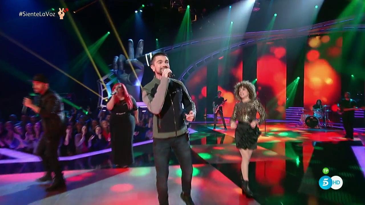 Juanes con Equipo Carrasco: 