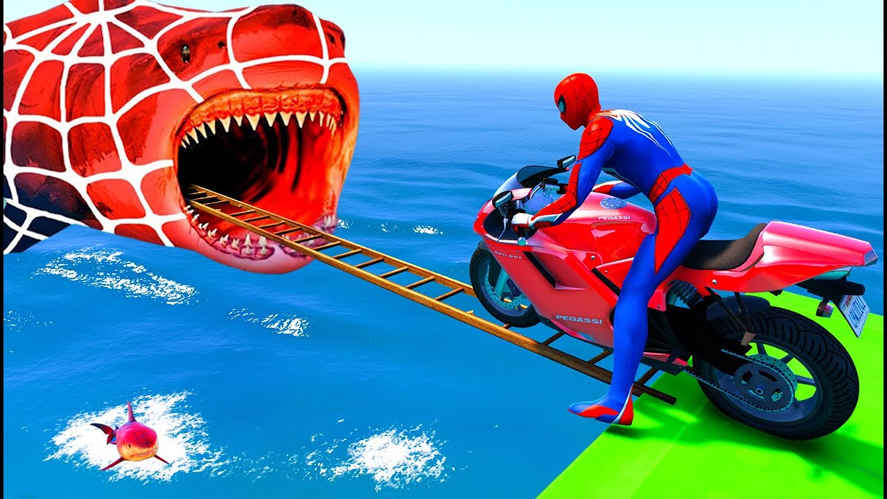 سبايدر مان اصعب دراجة نارية فوق اسماك القرش - Superheroes Ride on Motorcycle Stunt Funny Moments