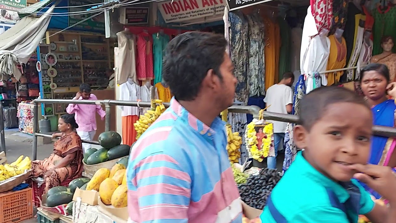 Walking tour of Puttaparthi - Sai Baba ashram #puttaparthisaibaba #travel #travelvog #spiritual