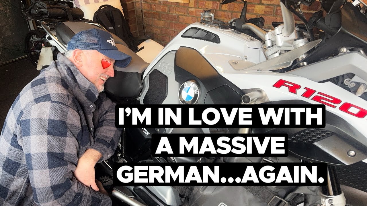 The R1200 GSA gets a long overdue wash. Loooooong overdue.