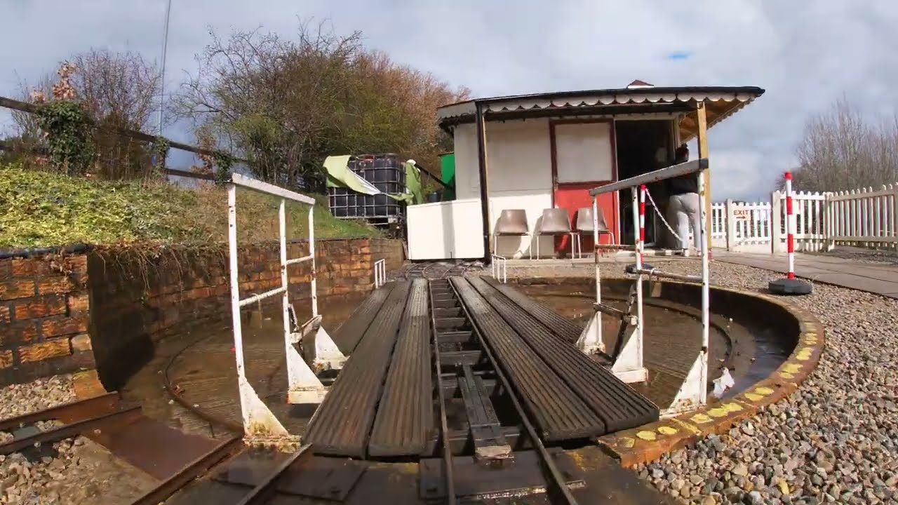 Scenic Ride Through The Park On Pugney Light Railway - Wakefield