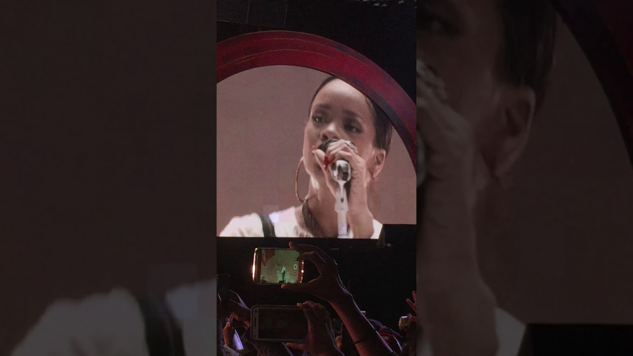 Rihanna Diamonds Central Park