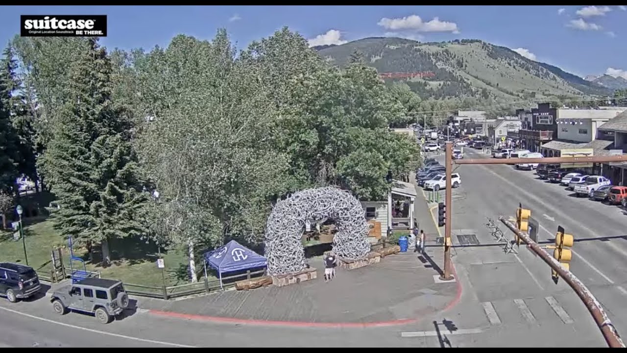Live from Jackson’s Famous Town Square – Don’t Miss This View - SeeJH.com