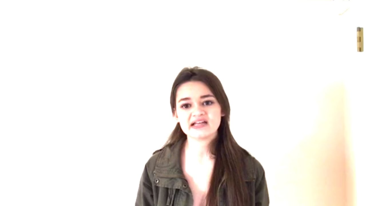 Ciara Bravo at age 19 in 2016 