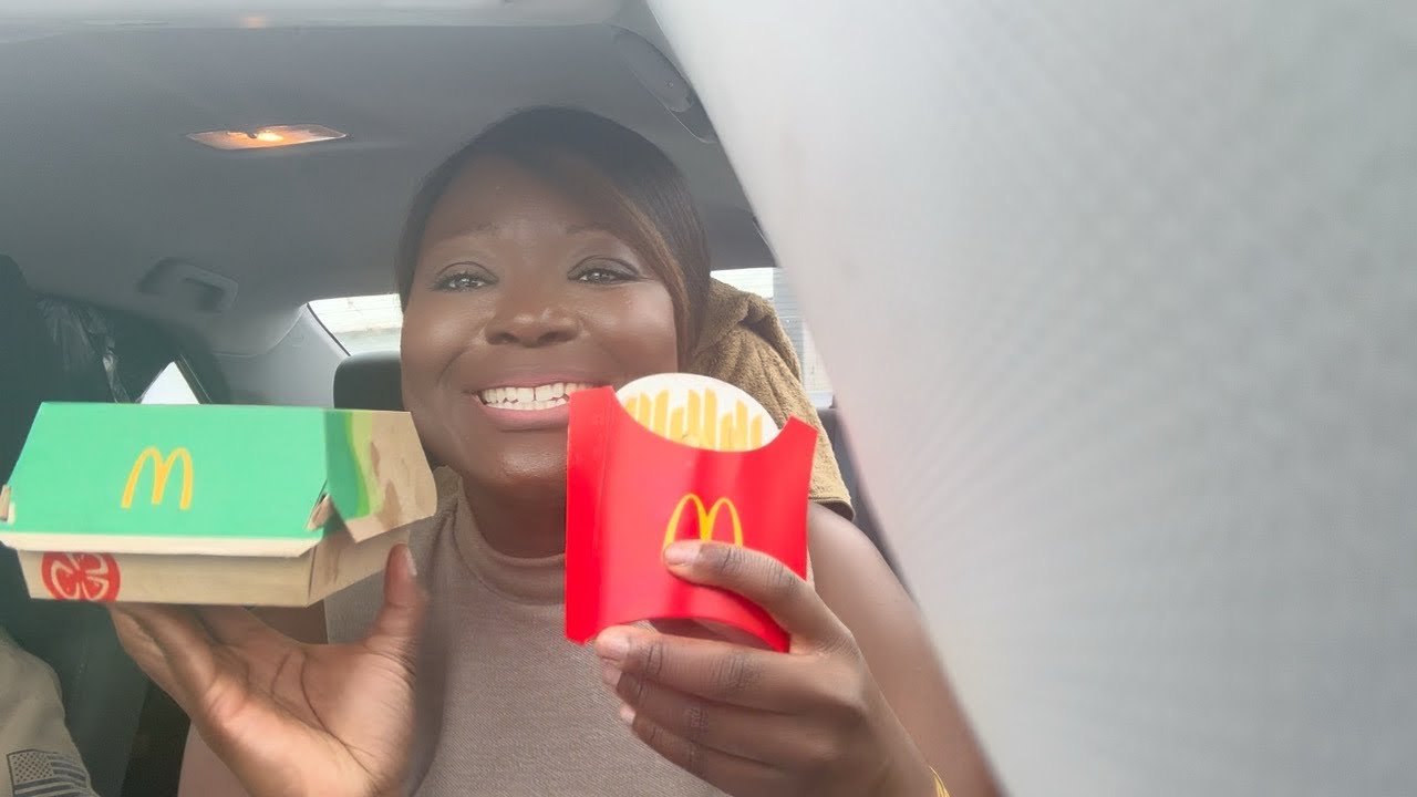 I Tried The Hot Honey McCrispy Meal for the FIRST time !