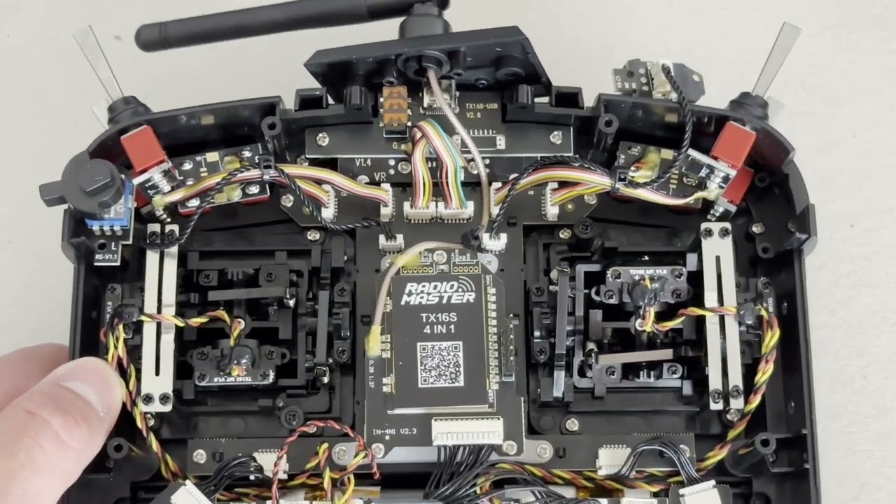Radiomaster TX16S - AG01 Gimbals - #2 Einbau