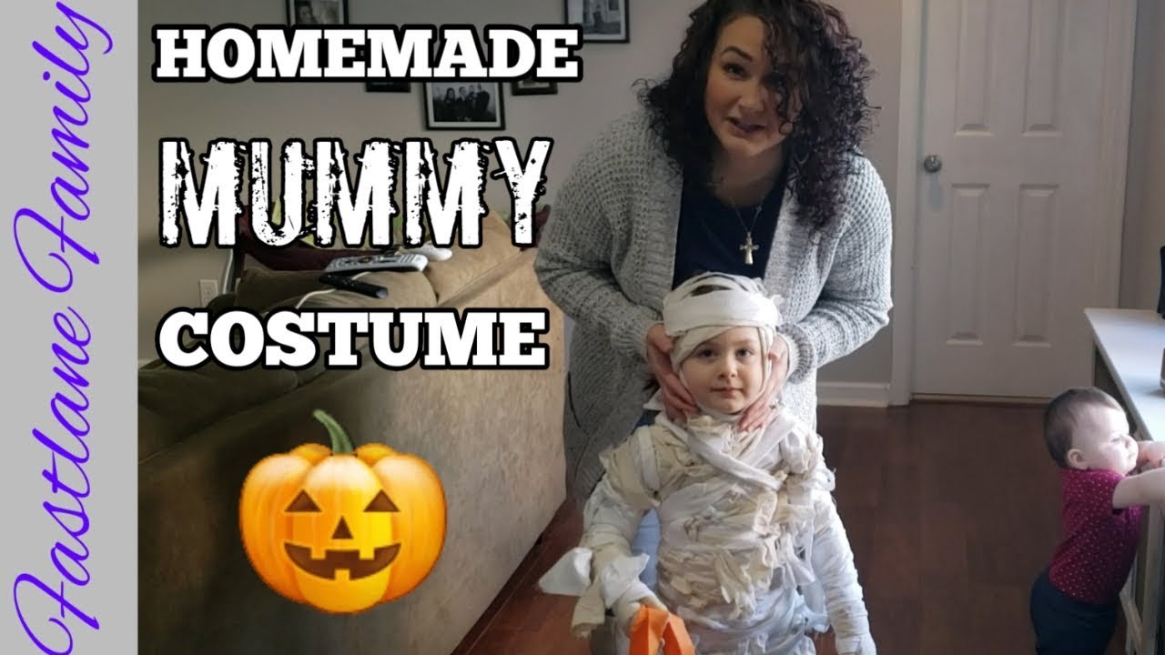 How to make the best mummy costume!  | Time to get candy! | Let's go trick or treating!