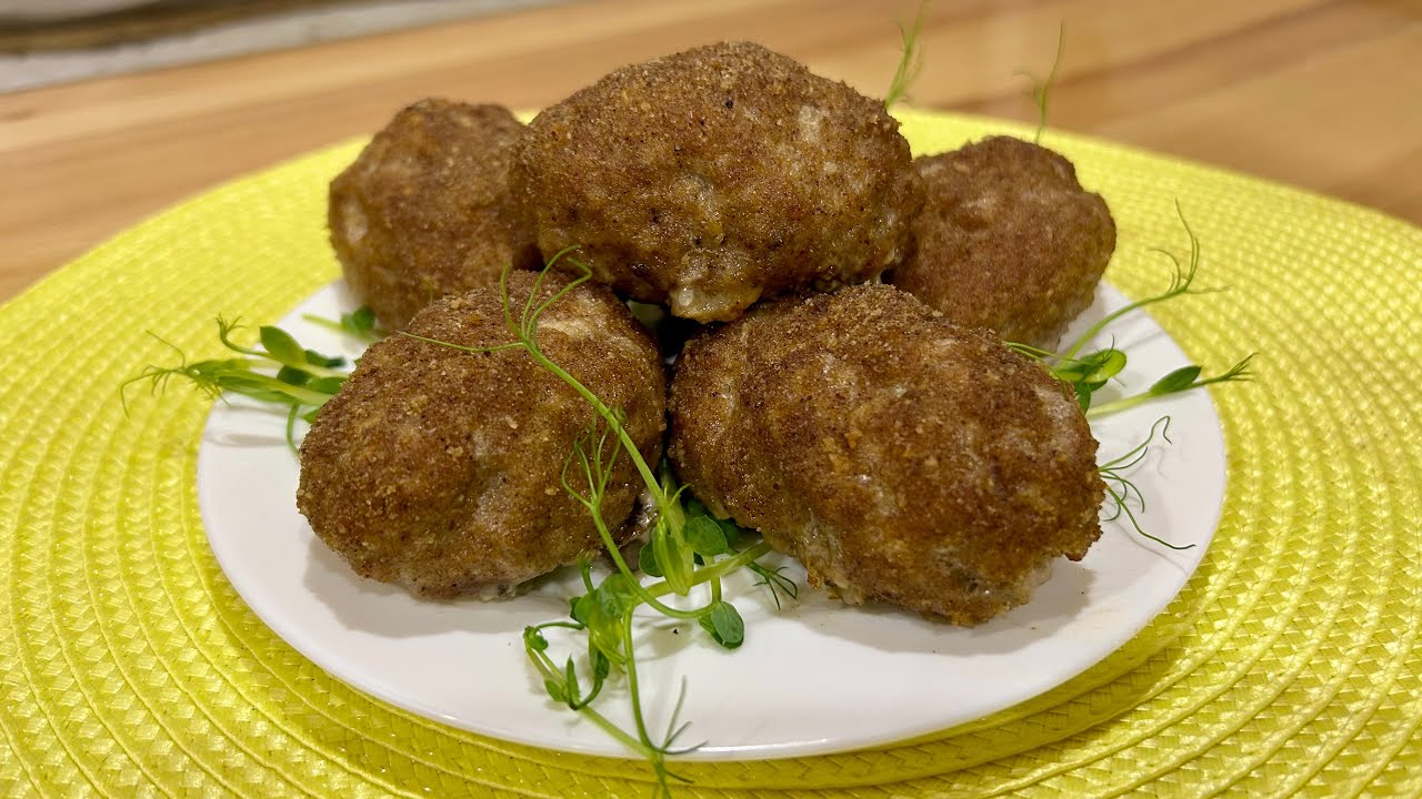 Котлети з грибами та сиром у духовці — хрустка скоринка й соковита начинка!