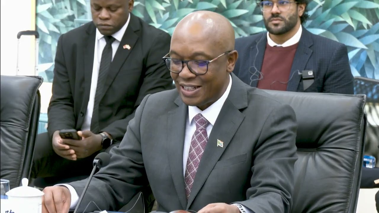 Minister Parks Tau leads the South African delegation alongside his counterpart,Minister Wang Wentao