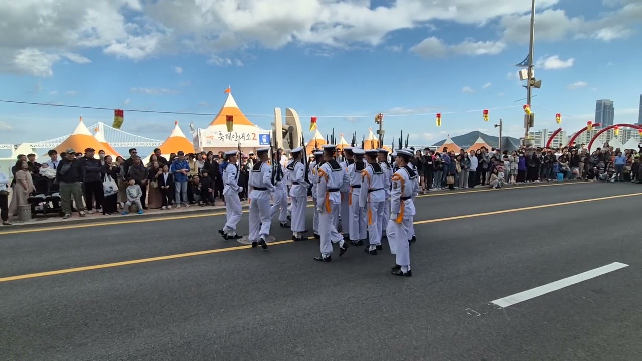 2025.5.10. 부산 광안리 어방축제 해군의장대 의장시범