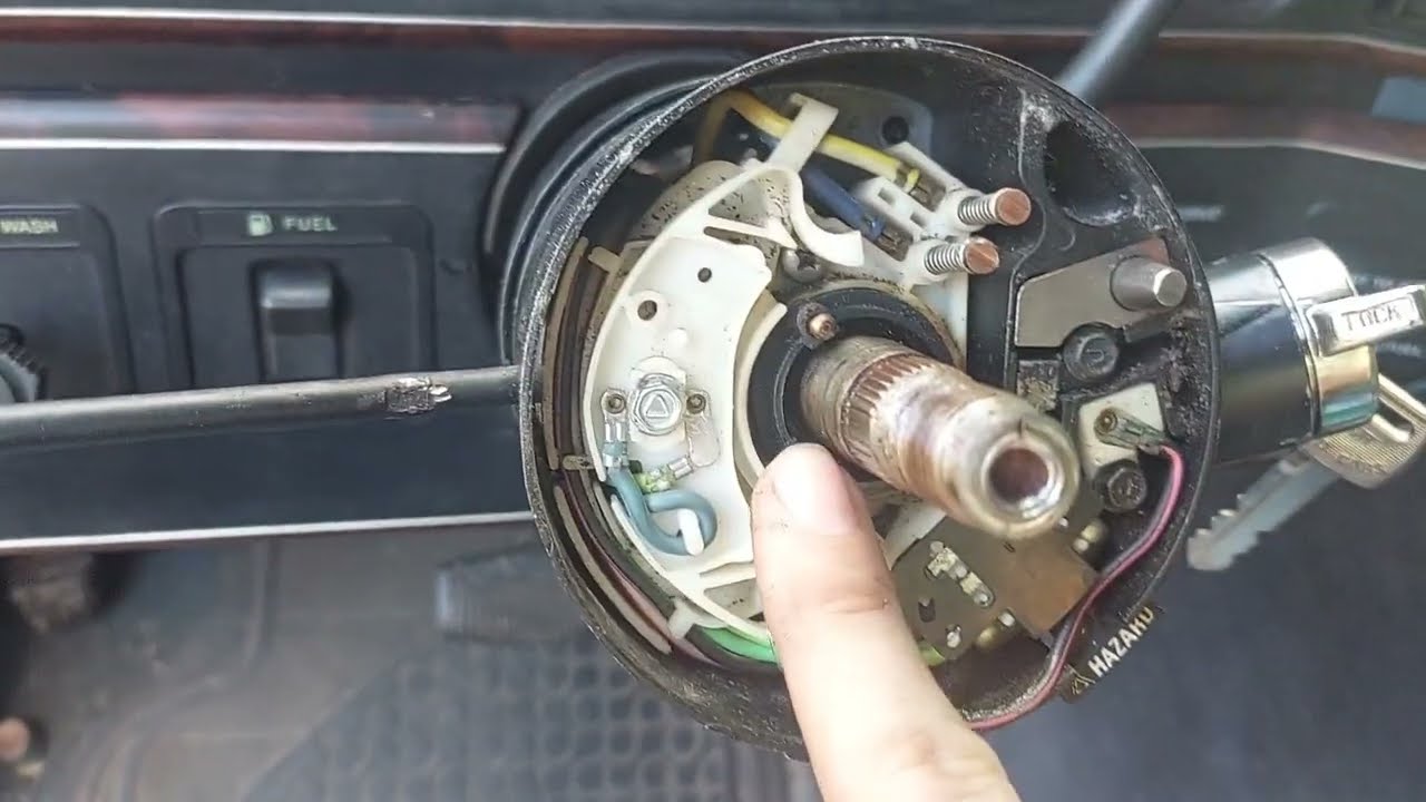 Five Minute Fix 44 - Removing a Steering Wheel 1989 Ford F350 7.3L IDI