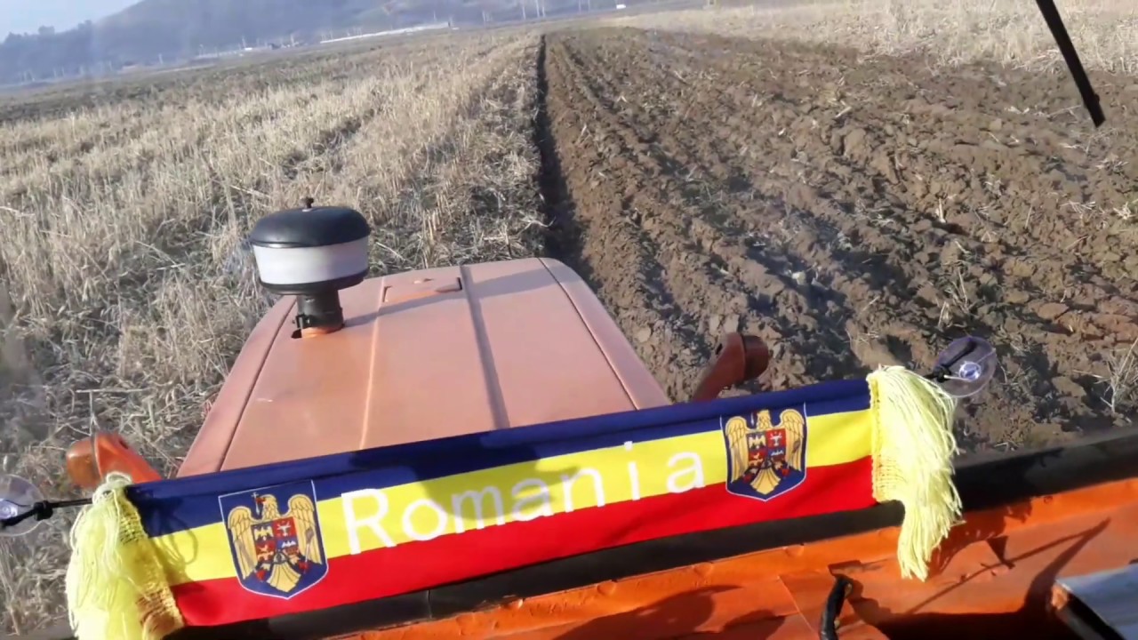 LA ARAT CU TRACTOR 650. MUZICĂ SUPER,NU RATAȚI VIDEOCLIPUL 👍👍👍🚜