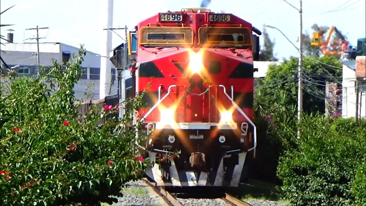 FERROMEX DISTRITO LA BARCA: TRENES ENTRANDO Y SALIENDO DE IRAPUATO CON LAS RENTADAS EMDX Y PRLX!!