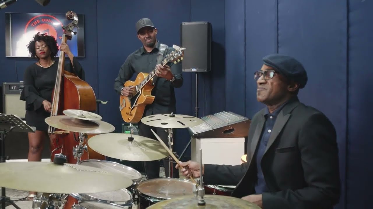 REAL DEAL (Elcides Carlos, Orlanda da Conceição & Tony Paco) – Darn That Dream