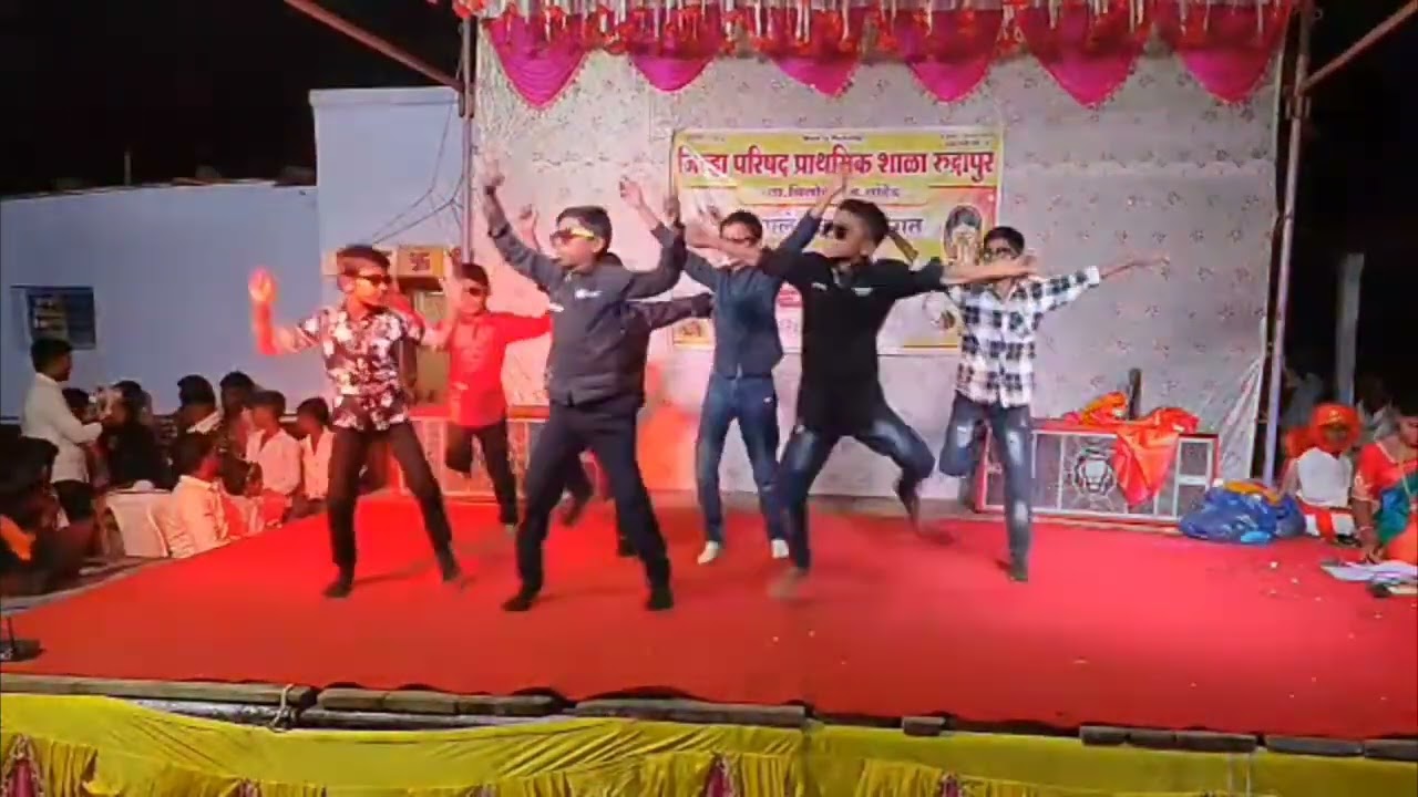 मै निकाल गड्डी लेके  