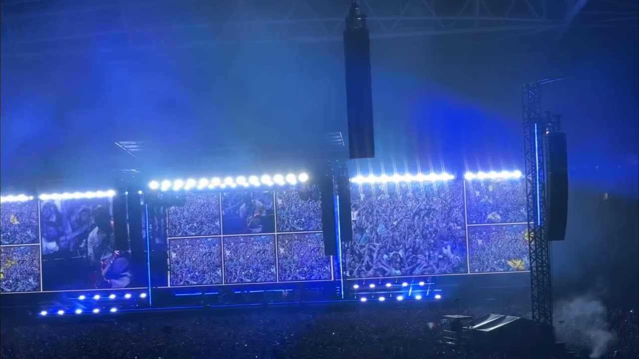 Oasis - Don’t Look Back In Anger - Cardiff (July 4th) 