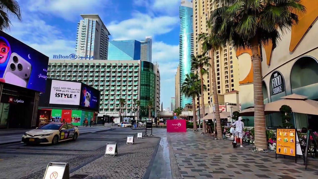 Променад в JBR. И снова пляж.