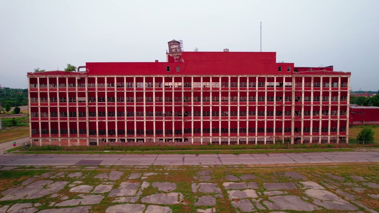 Abandoned Warehouse in Rockford - Barber Colman Aerials 4k - Illinois USA