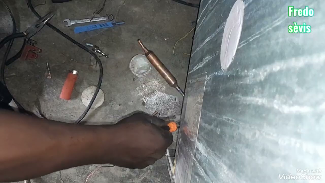 3-Annou mete yon motè R134a nan plas R600a nan yon mini-refri.chanje filtro, vid,recarga sistema.