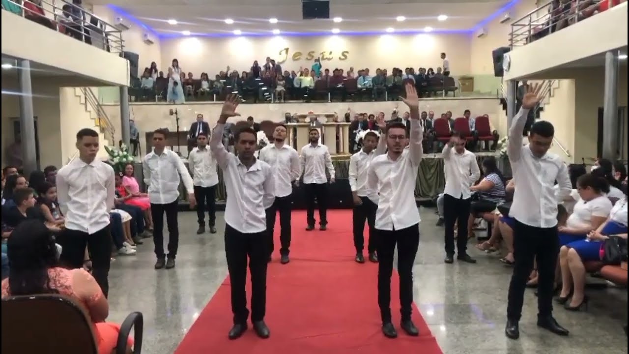 COREOGRAFIA O ESCUDO - MÚSICA DE VOZ DA VERDADE