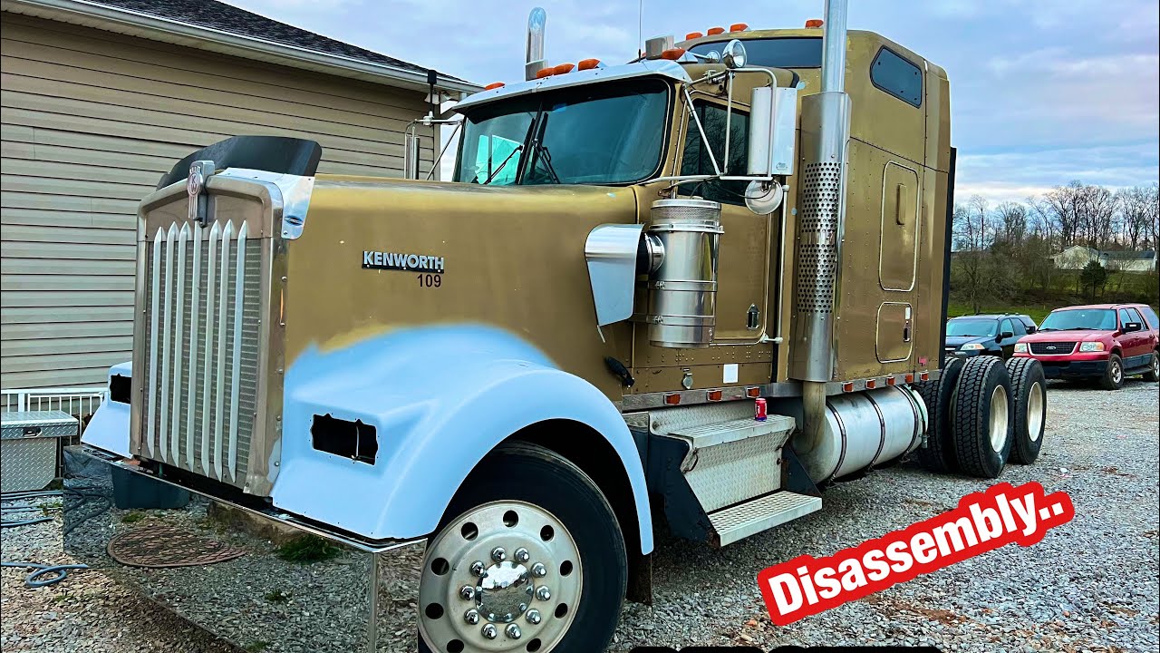 Our W900 Kenworth is getting a complete custom makeover for the mid American truck show!!