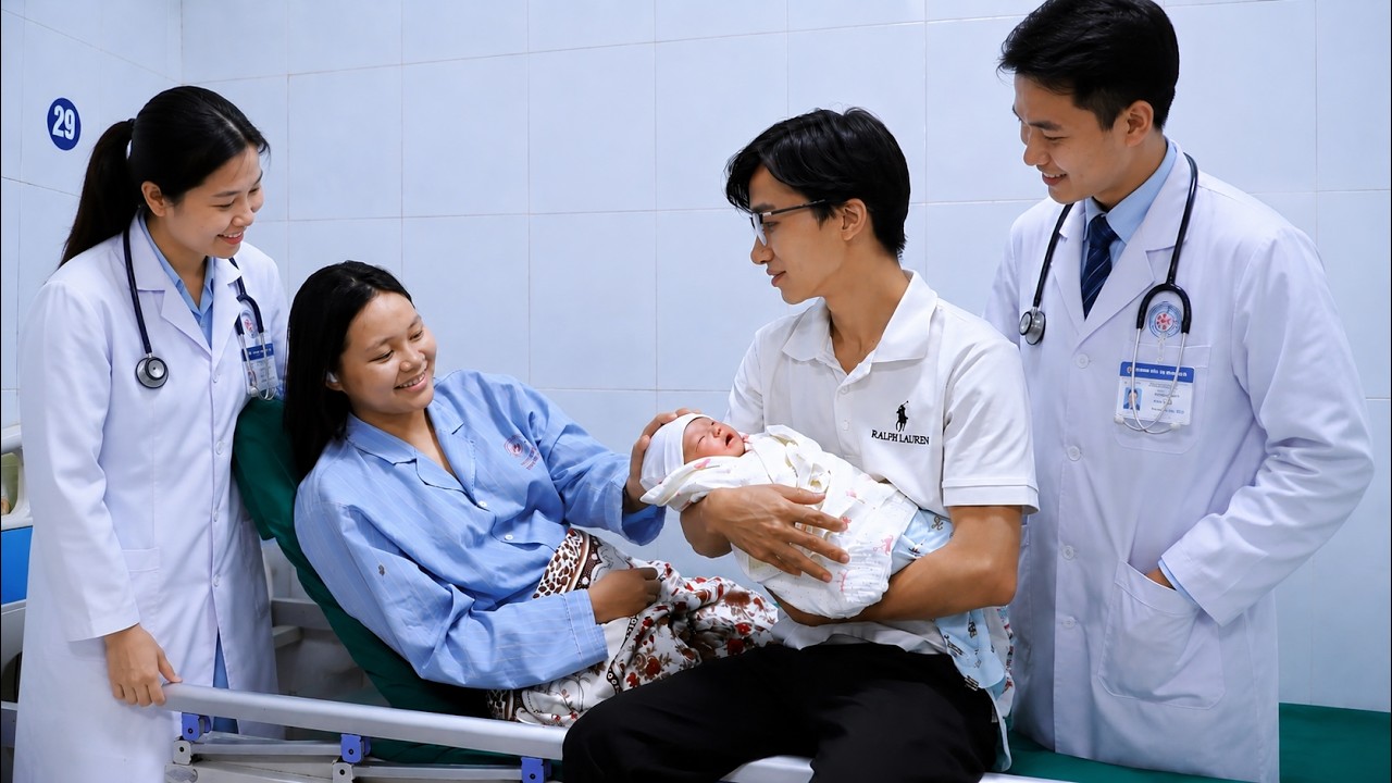 After enduring countless hardships, the 18-year-old single mother gave birth to a little angel.