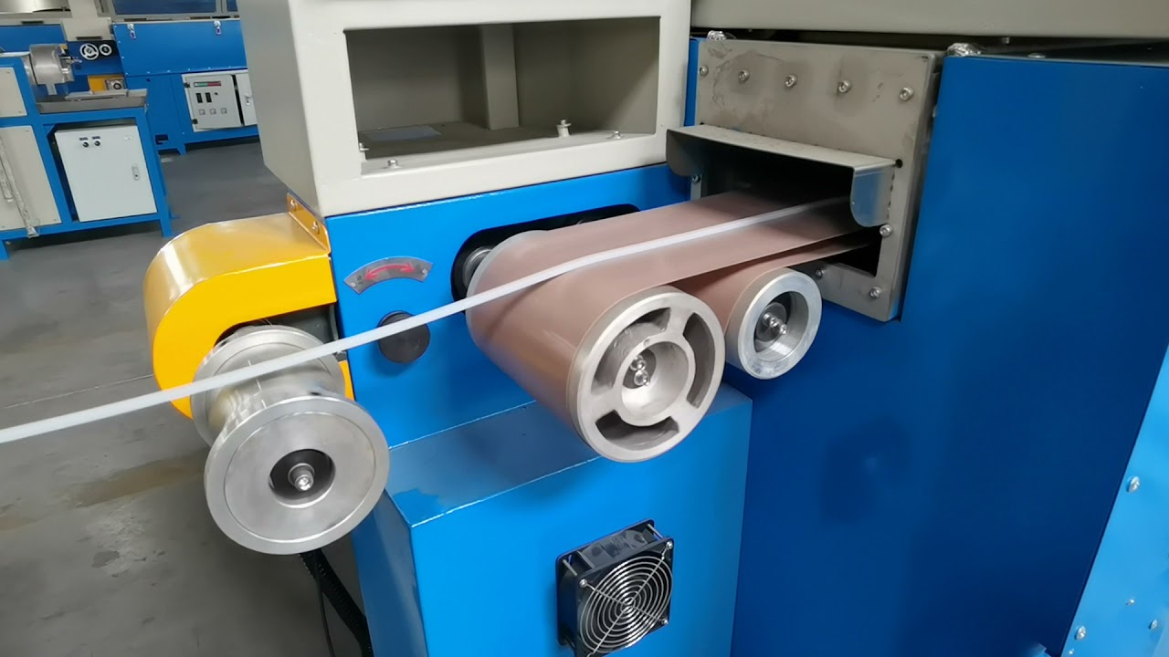 Vertical silicone rubber sealing strip extrusion vulcanization production line