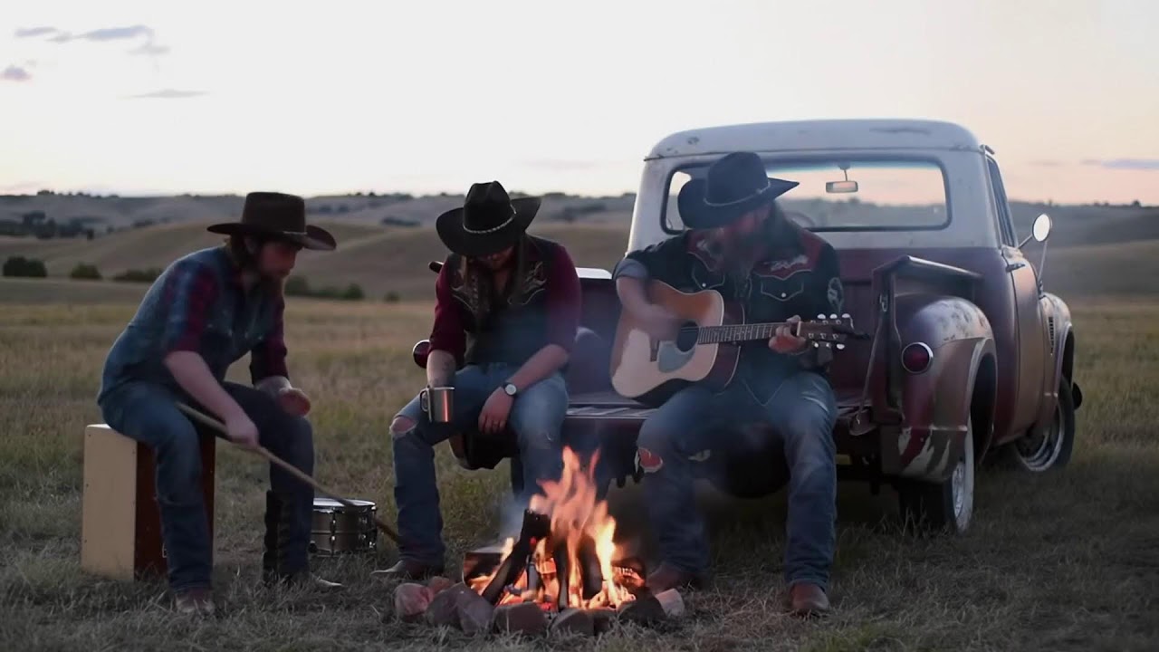 Country Rock Soundtrack – Highway Dust & Outlaw Dreams Inspired by Lynyrd Skynyrd