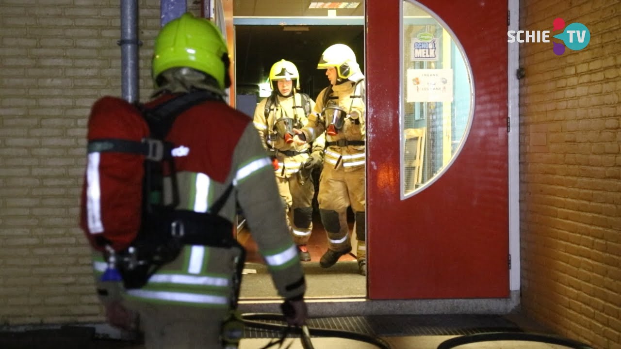 SCHIE TV: Drukke nacht voor de hulpdiensten in Schiedam, vooral scholen hebben schade